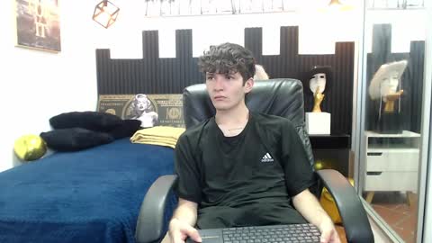 Snapshot of trevor_mob chatting on June 1, 1:46 pm trevor_mob online show from June 1, 1:46 pm