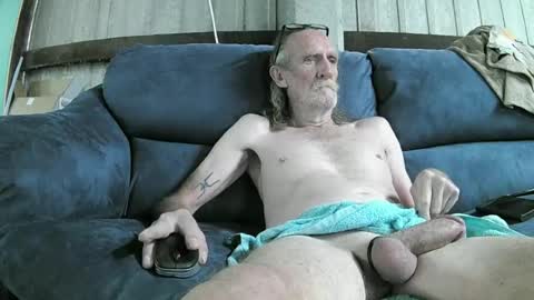 Snapshot of trevordavies802 chatting on July 17, 3:46 am trevordavies802 online show from July 17, 3:46 am