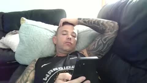 Snapshot of trey01_ chatting on December 1, 4:50 am TRAI online show from December 1, 4:50 am