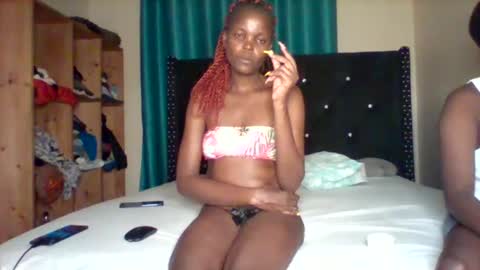 Snapshot of trey_queens chatting on January 8, 9:28 pm trey_queens online show from January 8, 9:28 pm