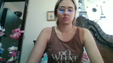 Snapshot of triana_bell chatting on February 12, 3:16 pm triana_bell online show from February 12, 3:16 pm