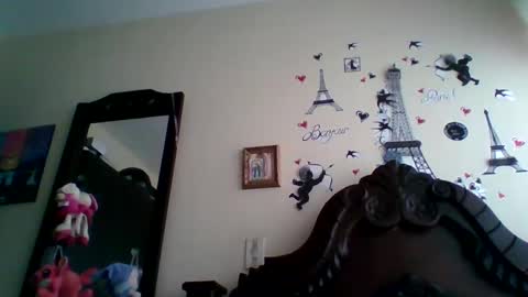 Snapshot of triana_bell chatting on September 19, 5:57 pm triana_bell online show from September 19, 5:57 pm