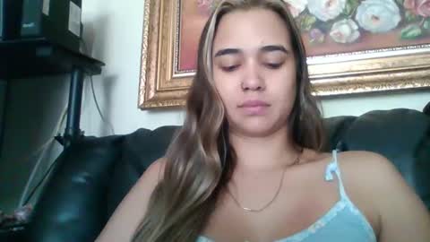 Snapshot of triana_bell chatting on October 12, 4:50 pm triana_bell online show from October 12, 4:50 pm