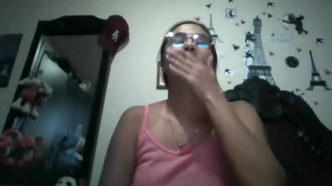 Snapshot of triana_bell chatting on October 20, 1:39 am triana_bell online show from October 20, 1:39 am