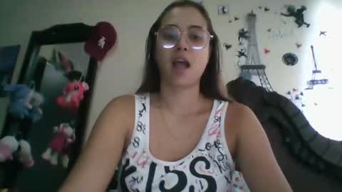 Snapshot of triana_bell chatting on November 9, 6:50 pm triana_bell online show from November 9, 6:50 pm