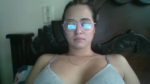 Snapshot of triana_bell chatting on November 12, 5:13 pm triana_bell online show from November 12, 5:13 pm