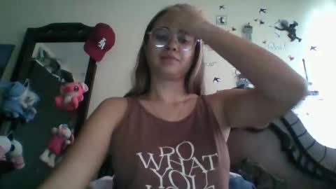 Snapshot of triana_bell chatting on November 16, 3:06 pm triana_bell online show from November 16, 3:06 pm