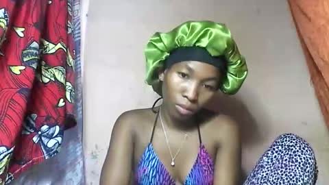 tricia9794 online show from April 10, 5:23 am