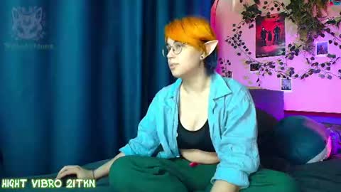 Snapshot of trickykitsune chatting on August 3, 3:49 pm trickykitsune online show from August 3, 3:49 pm