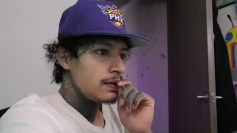 - trieone online show from December 19, 1:51 pm