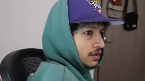 - trieone online show from February 19, 2:24 pm