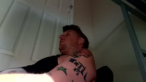 Snapshot of trillnonymau5 chatting on December 2, 8:44 pm trillnonymau5 online show from December 2, 8:44 pm