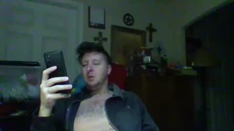 Snapshot of trillnonymau5 chatting on January 20, 11:35 am trillnonymau5 online show from January 20, 11:35 am