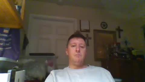 Snapshot of trillnonymau5 chatting on February 6, 2:22 am trillnonymau5 online show from February 6, 2:22 am