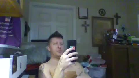 Snapshot of trillnonymau5 chatting on February 7, 12:53 am trillnonymau5 online show from February 7, 12:53 am