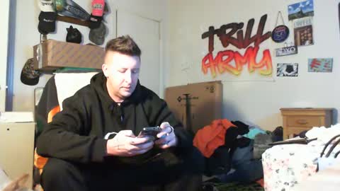 Snapshot of trillnonymau5 chatting on February 12, 4:11 pm trillnonymau5 online show from February 12, 4:11 pm