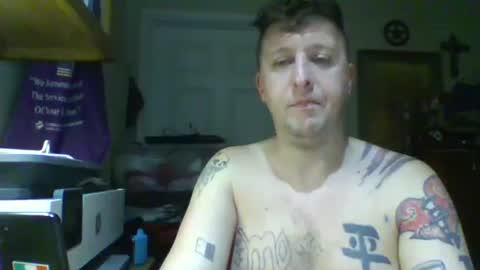 Snapshot of trillnonymau5 chatting on February 13, 5:58 am trillnonymau5 online show from February 13, 5:58 am