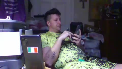 Snapshot of trillnonymau5 chatting on February 15, 2:47 am trillnonymau5 online show from February 15, 2:47 am