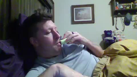 Snapshot of trillnonymau5 chatting on February 22, 10:09 pm trillnonymau5 online show from February 22, 10:09 pm