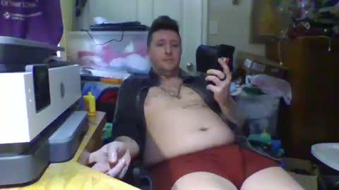 Snapshot of trillnonymau5 chatting on February 24, 3:20 pm trillnonymau5 online show from February 24, 3:20 pm