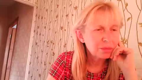 Snapshot of trinaadair chatting on November 20, 11:21 am TrinaAdair online show from November 20, 11:21 am