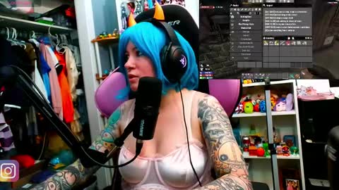 Trin Kat pet online show from April 14, 5:30 pm