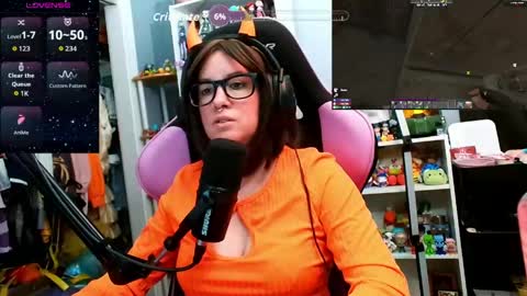 Trin Kat pet online show from April 21, 5:28 pm