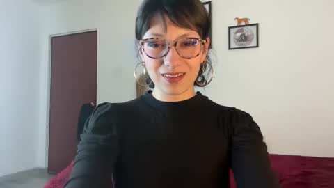 Snapshot of trinitysecrets chatting on September 28, 7:52 pm trinitysecrets online show from September 28, 7:52 pm