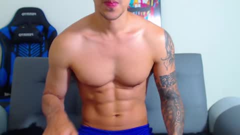 Snapshot of tristan_bm chatting on January 6, 5:49 pm tristan bm online show from January 6, 5:49 pm