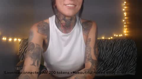 Tristan And Samara online show from December 19, 11:25 pm