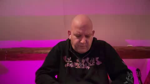 Triton online show from November 16, 6:13 pm