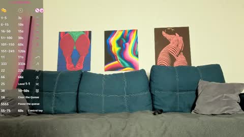 trixibell online show from April 3, 4:43 am