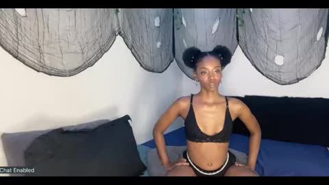 Snapshot of trixie_luv chatting on October 7, 2:03 pm trixie_luv online show from October 7, 2:03 pm