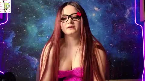 trixiedoescamcam online show from April 14, 12:05 am