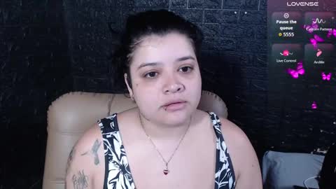 Snapshot of trixxiee_ chatting on September 20, 10:16 am trixxiee_ online show from September 20, 10:16 am