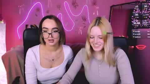 Trixy online show from April 17, 7:17 pm