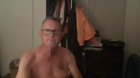 Snapshot of troffer1020 chatting on December 10, 12:50 am Troffer online show from December 10, 12:50 am