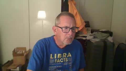 Snapshot of troffer1020 chatting on December 21, 12:09 am Troffer online show from December 21, 12:09 am