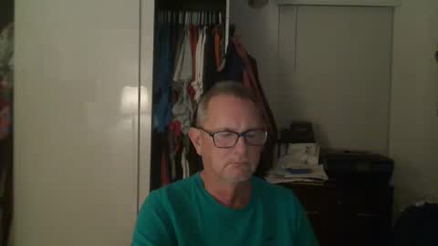 Snapshot of troffer1020 chatting on February 4, 4:37 am Troffer online show from February 4, 4:37 am