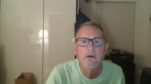 Snapshot of troffer1020 chatting on February 14, 1:13 am Troffer online show from February 14, 1:13 am