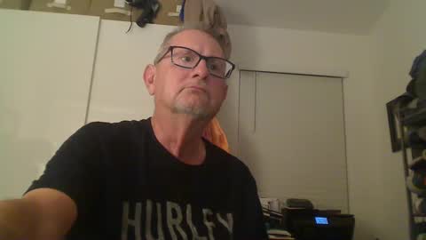 Snapshot of troffer1020 chatting on February 26, 1:00 am Troffer online show from February 26, 1:00 am