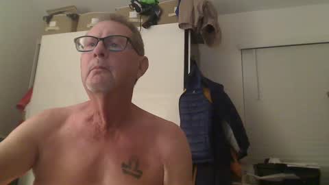 Snapshot of troffer1020 chatting on September 25, 1:09 am Troffer online show from September 25, 1:09 am