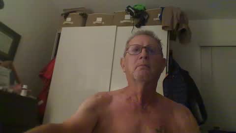 Snapshot of troffer1020 chatting on October 21, 11:38 pm Troffer online show from October 21, 11:38 pm