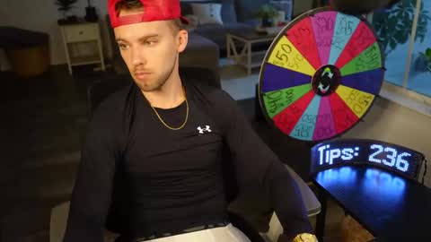 Troy Green online show from November 6, 10:10 pm