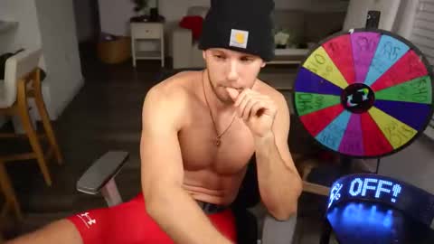 Snapshot of troy_greenxo chatting on May 20, 2:40 am Troy Green online show from May 20, 2:40 am