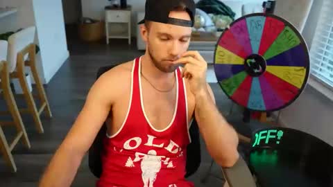 Snapshot of troy_greenxo chatting on May 21, 9:55 pm Troy Green online show from May 21, 9:55 pm