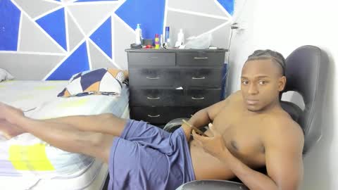 troy_stonee online show from February 4, 2:45 pm