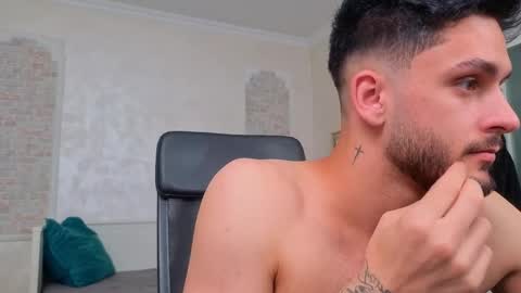 TroyWade online show from May 11, 10:21 am