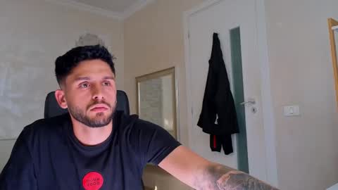 TroyWade online show from May 11, 2:45 pm