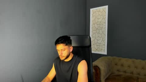 TroyWade online show from May 14, 5:03 am